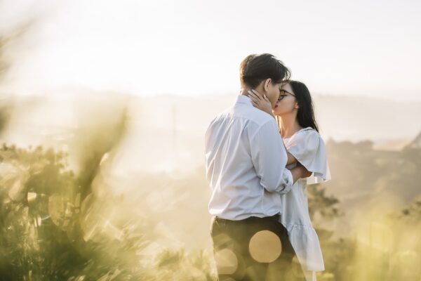 Decoding Desire: Relationship Guides For The Modern Age